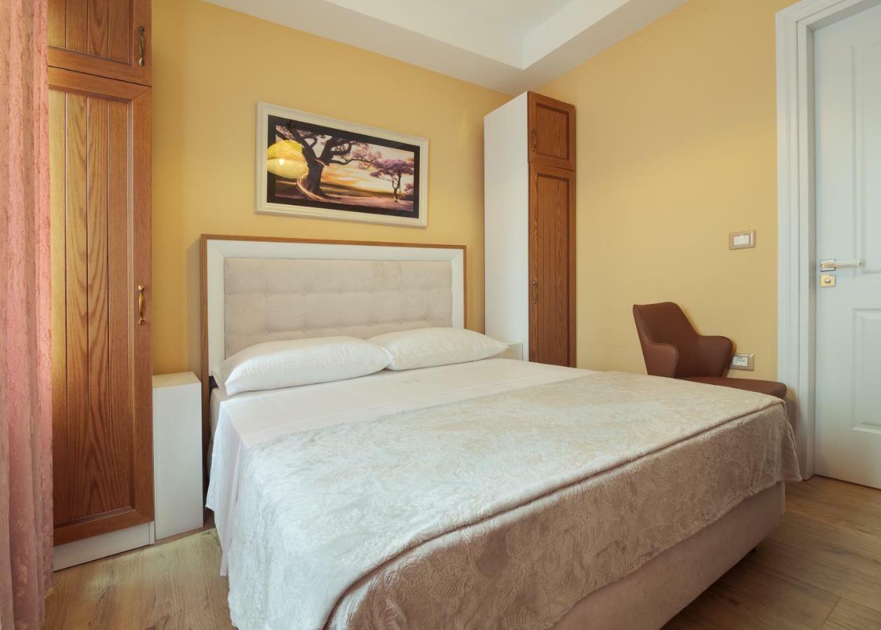 Eagles Philadelphia Bed and Breakfast Korça Exteriör bild